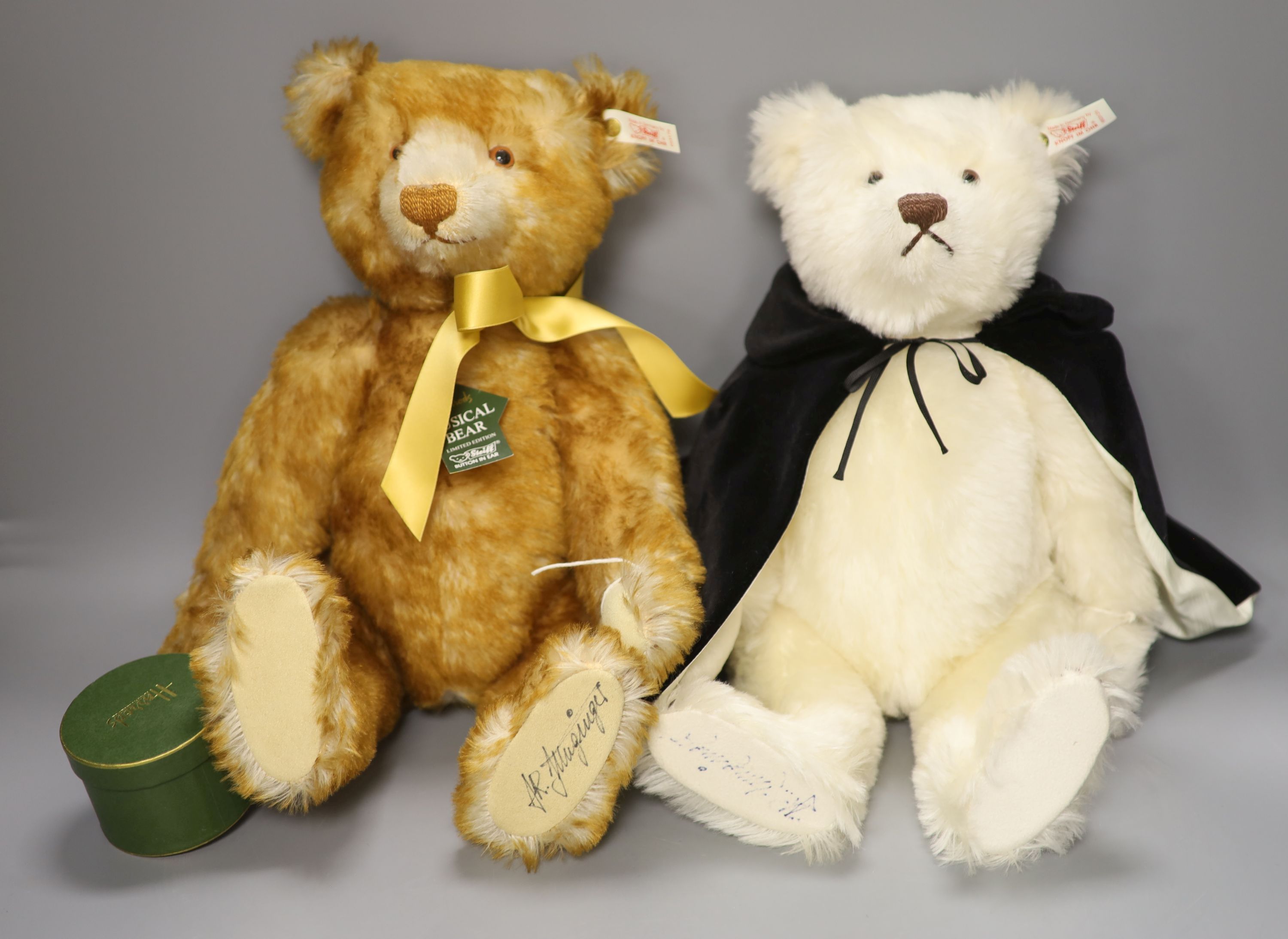 Steiff 'Opera' bear, box and certificate and Harrods Steiff musical, box and certificate (2)